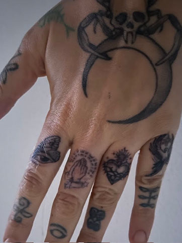 tattoo,aces,high,alex,rockoff,alexrockoff,west,palm,beach,traditional,neotraditional,beetle,beatle,flower,sunflower,floral,color